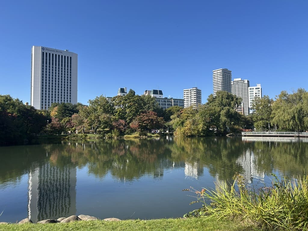 中島公園からの札幌の景色