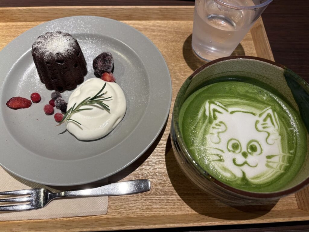 札幌のカフェ JOHNSON’S TEA LOUNGE（ジョンソンズティーラウンジ）